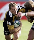 Lewsey at centre for London Wasps