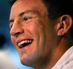 Former England captain backs Sir Clive Woodward